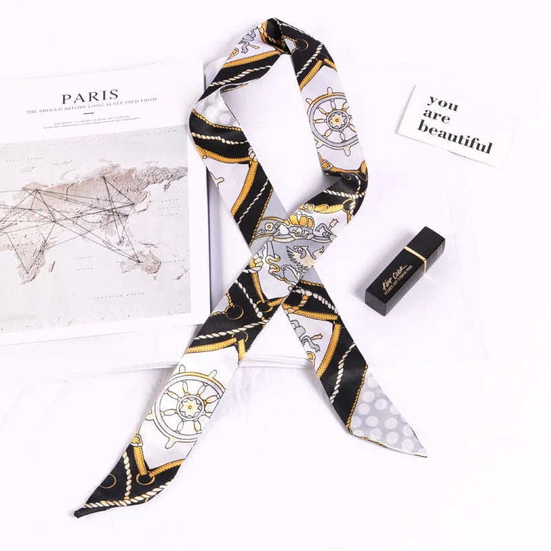 Foulard long et fleuri Flavie