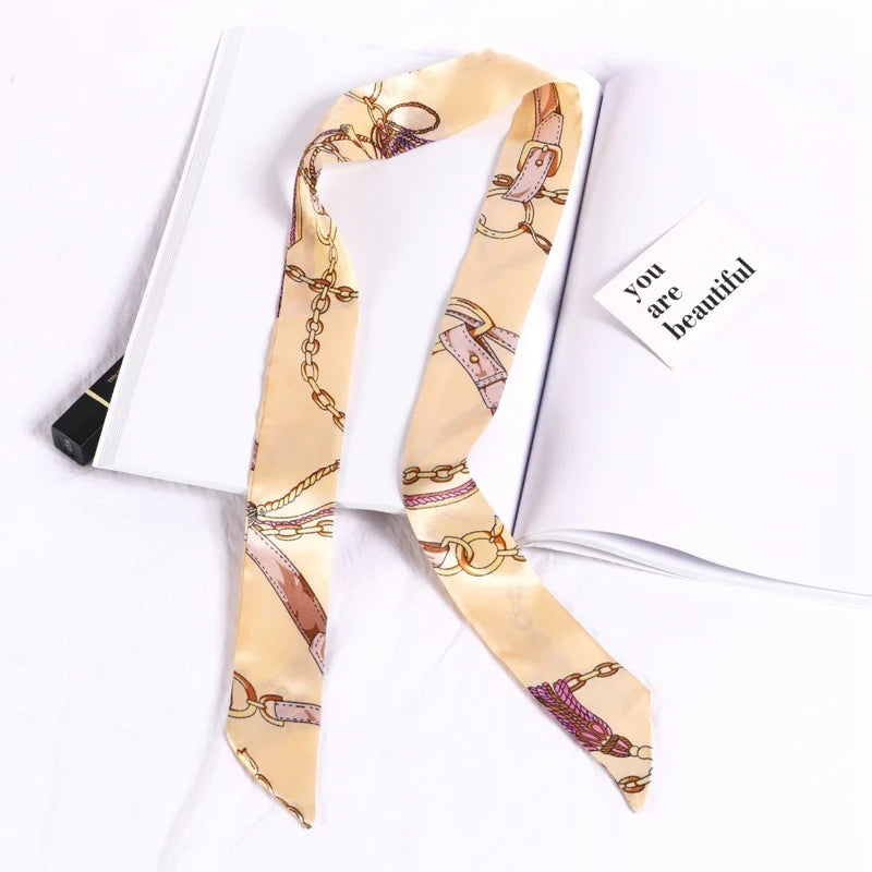 Foulard long et fleuri Flavie