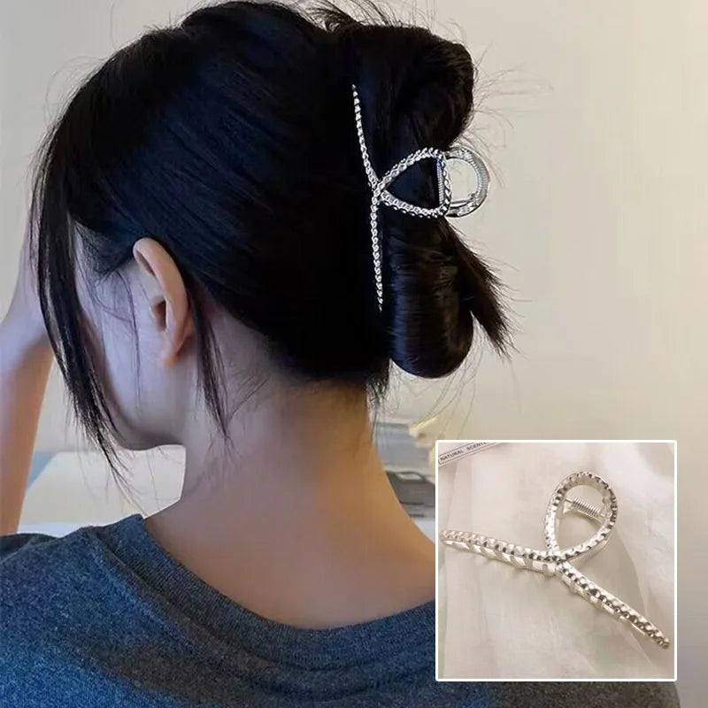 Pince à cheveux style coréen en métal