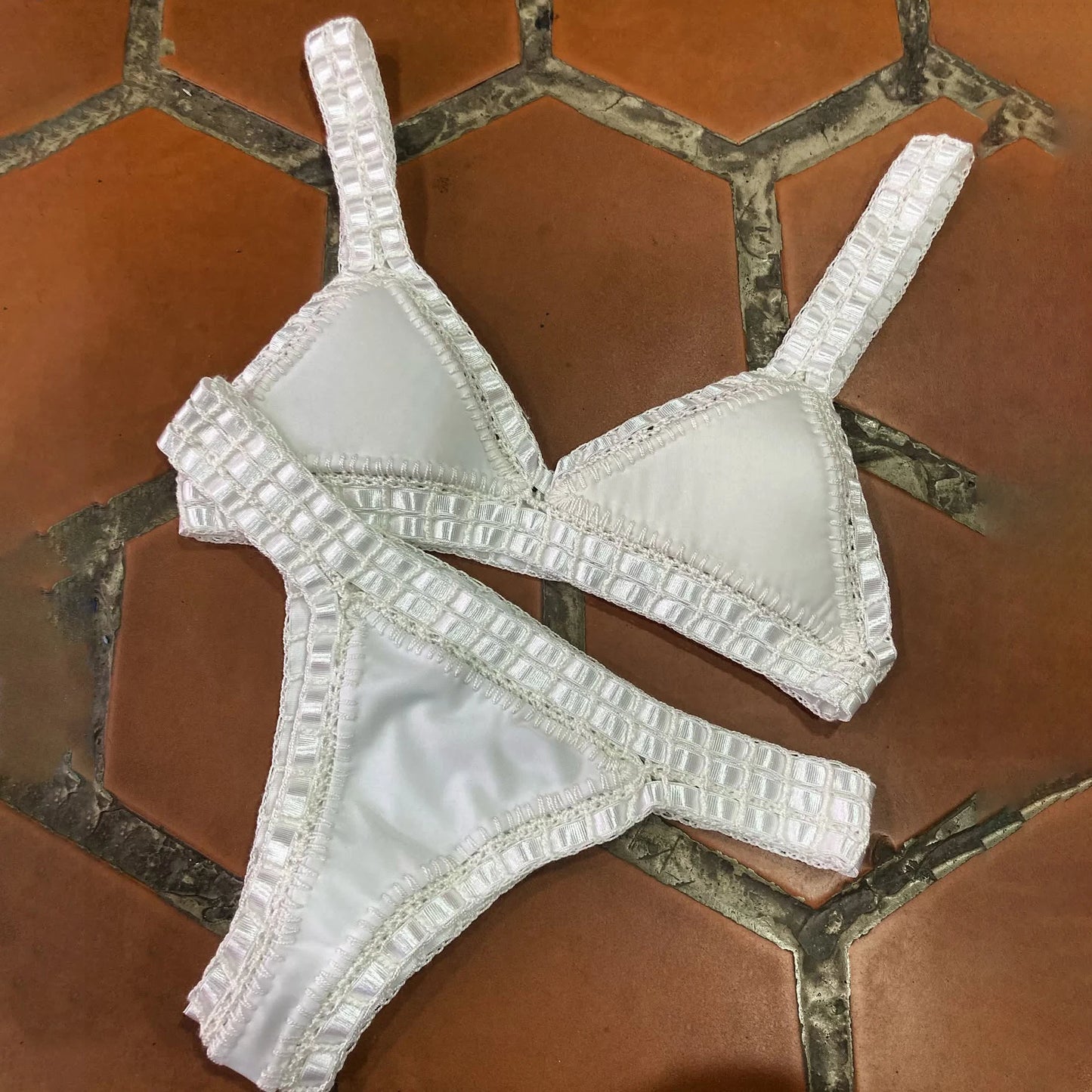Bikini triangle en crochet Ava