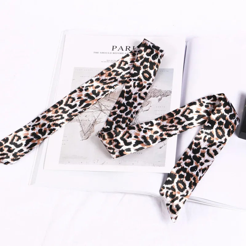 Foulard long et fleuri Flavie